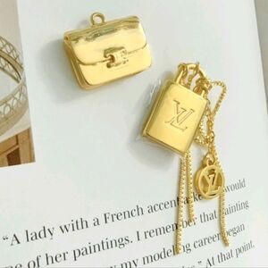 Luxury Zipper Pull Pendant